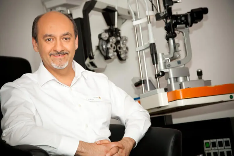 dr-parasta-katarakt-op-9568-800 Prof. h.c. Dr. med. Amir-Mobarez Parasta - Augenchirurg für schonende Grauer Star Operation